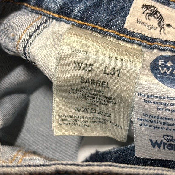 **NWT** Wrangler High Rise Barrel Jean - Picture 10 of 10